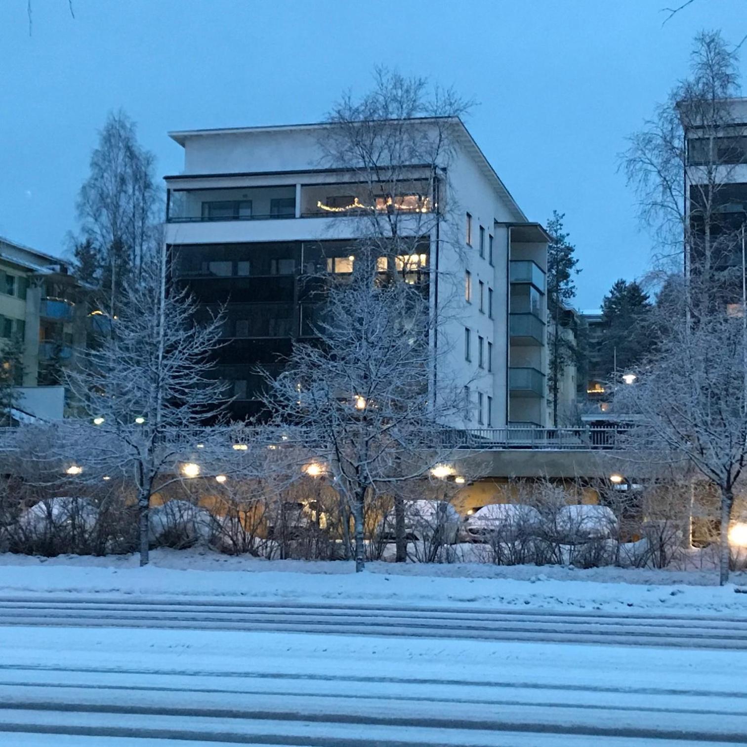 Home Next To The Railway Station Rovaniemi Exterior foto